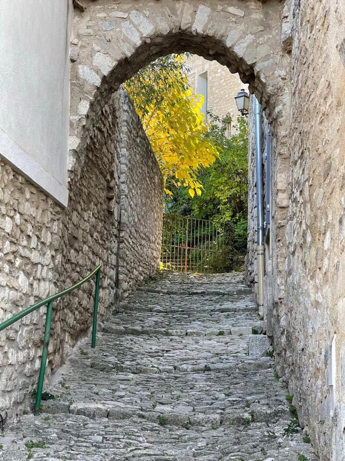 Apartmán Fleurs De Provence LʼIsle-sur-la-Sorgue Exteriér fotografie